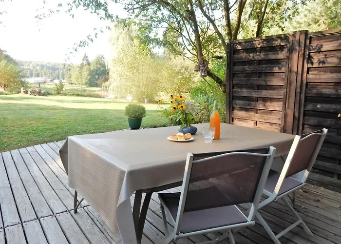 Dom wakacyjny Elegant In Near Forest, France